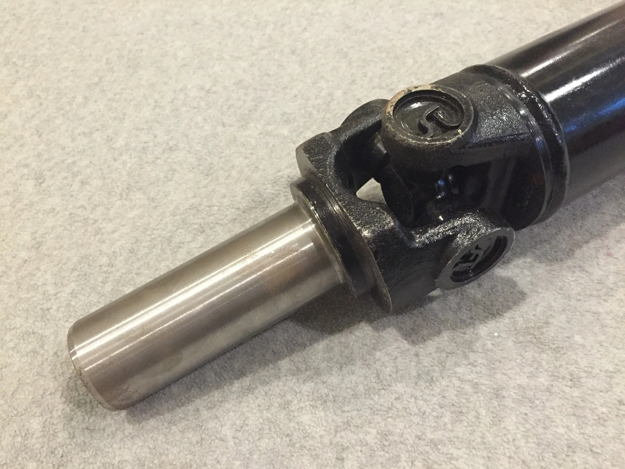 370Z/G37 Stock Replacement One Piece Driveshaft (Steel, Aluminum, or Carbon Fiber) MANUAL TRANS ONLY - Image 3